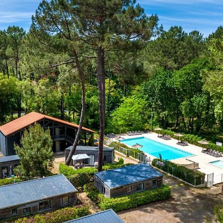 Camping-Village Vacances Les Deux Etangs セノッス - ル・ペノン エクステリア 写真
