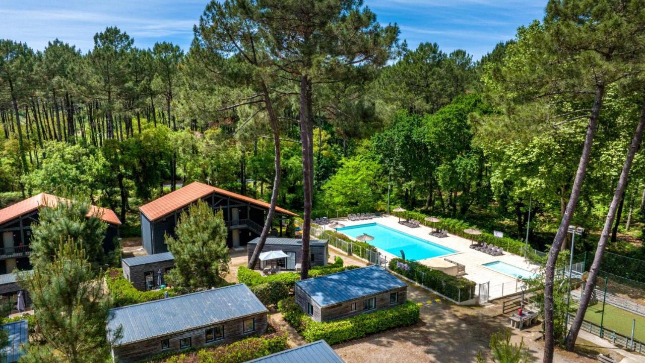 Camping-Village Vacances Les Deux Etangs セノッス - ル・ペノン エクステリア 写真