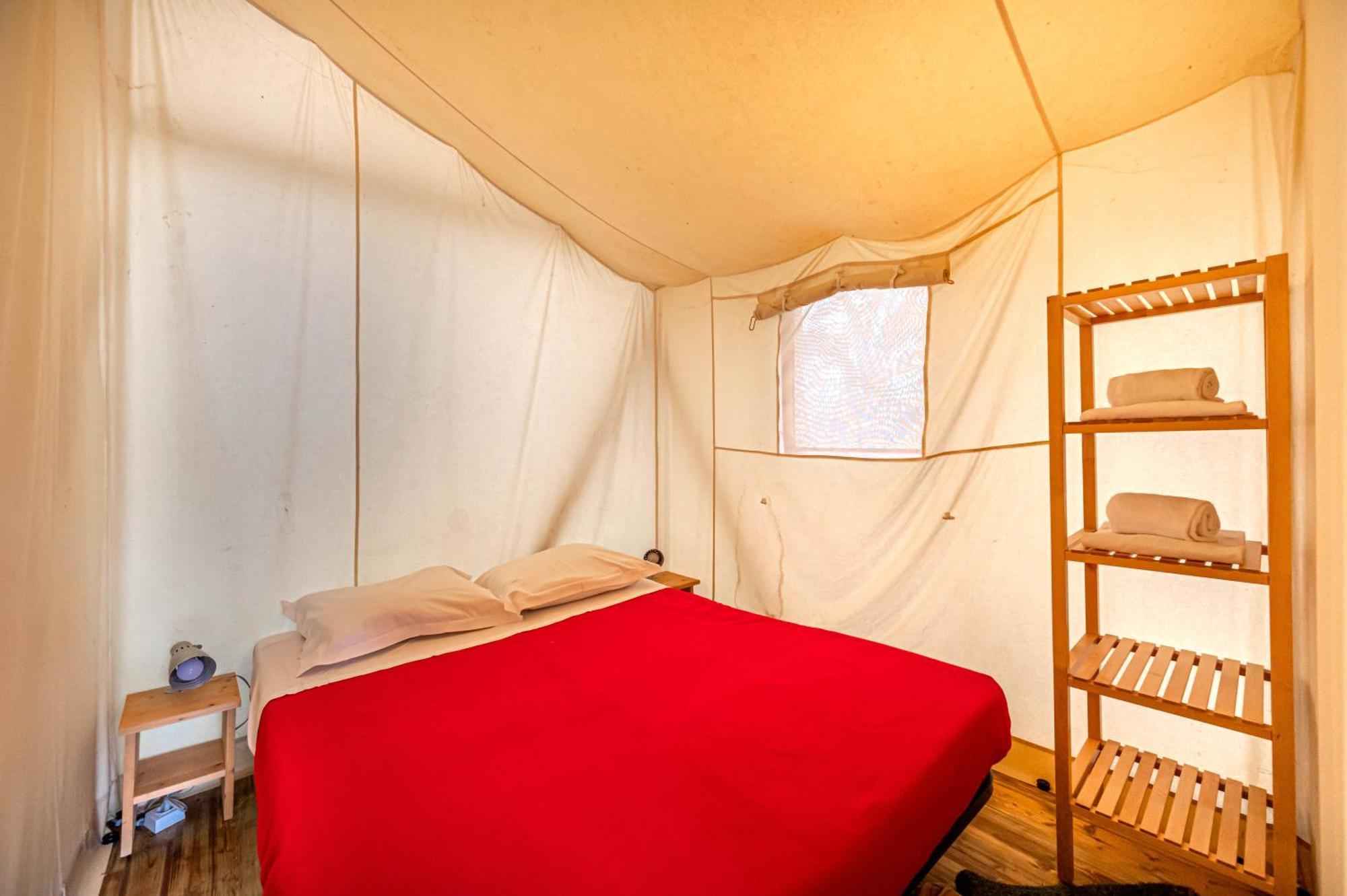 Camping-Village Vacances Les Deux Etangs セノッス - ル・ペノン エクステリア 写真