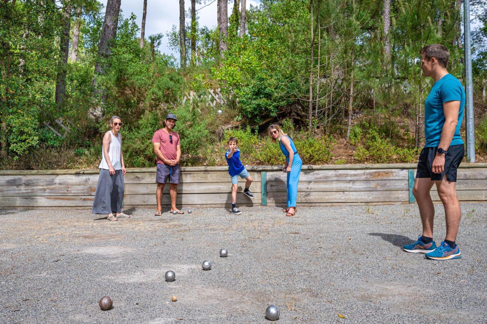 Camping-Village Vacances Les Deux Etangs セノッス - ル・ペノン エクステリア 写真