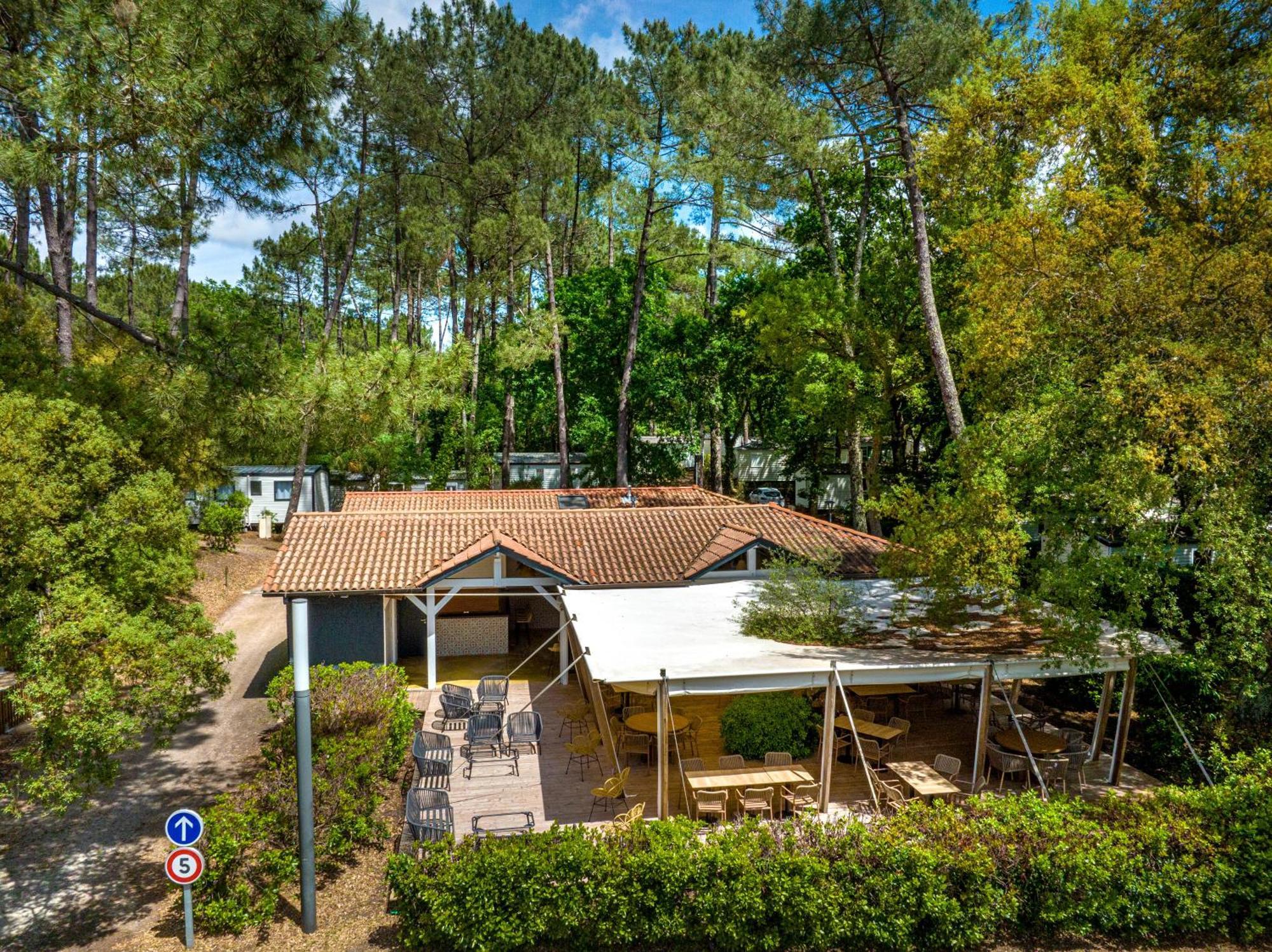 Camping-Village Vacances Les Deux Etangs セノッス - ル・ペノン エクステリア 写真